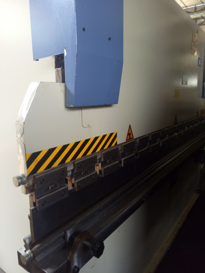 贝力 数控折弯机 wc67y80tx3200