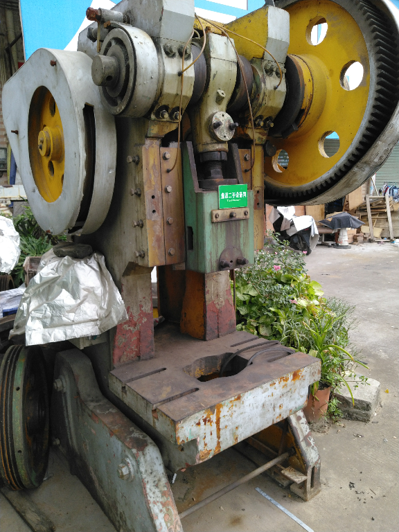 荣兴锻压 机械冲床 j23-63a
